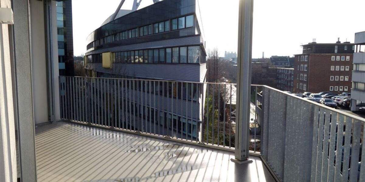 Attraktive 3 Zimmer Wohnung inkl. EBK , Fußbodenheizung, Süd-West Terrasse 3 zimmer