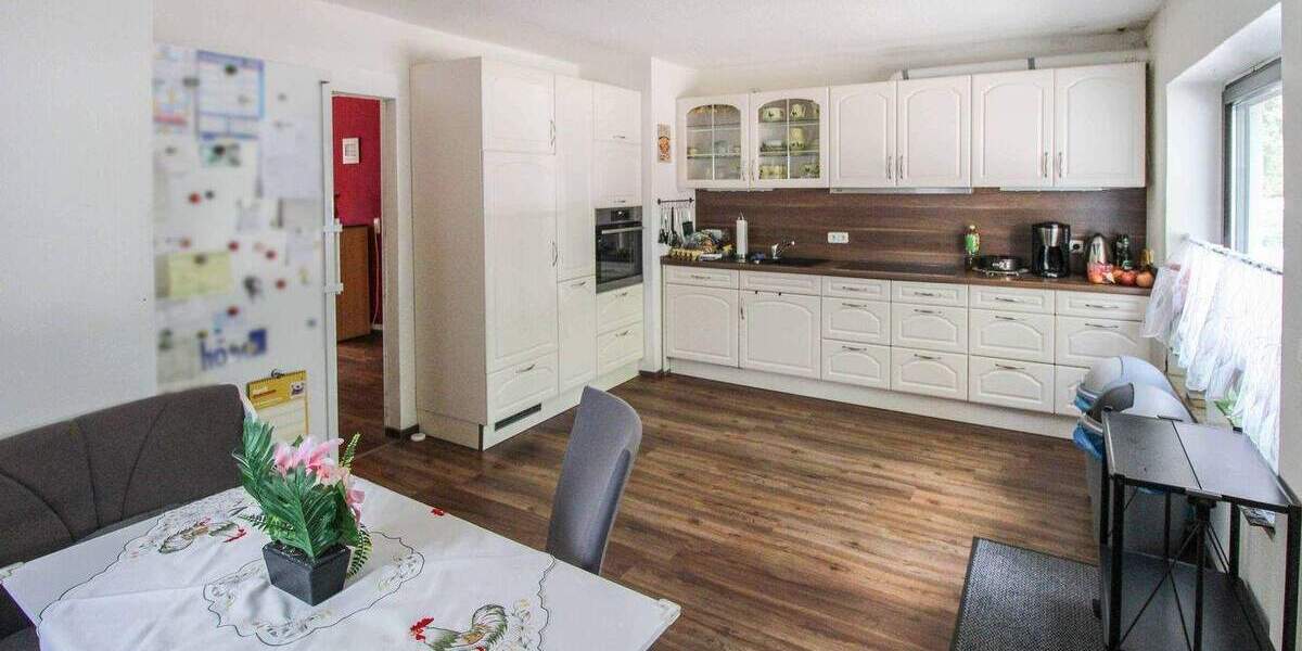 Für Macher: Charmantes Haus mit großem Garten in ruhiger Vorstadtlage 4 zimmer