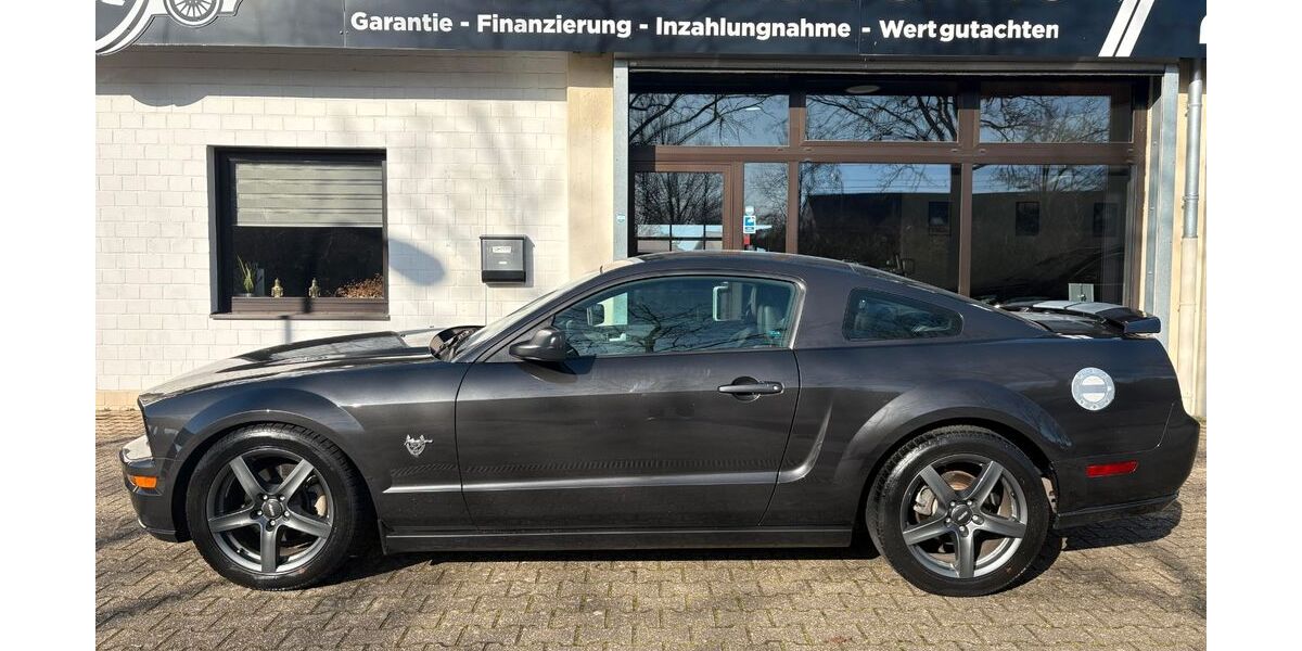 Ford Mustang 44.264 km 24.498 &euro; Korschenbroich 41352