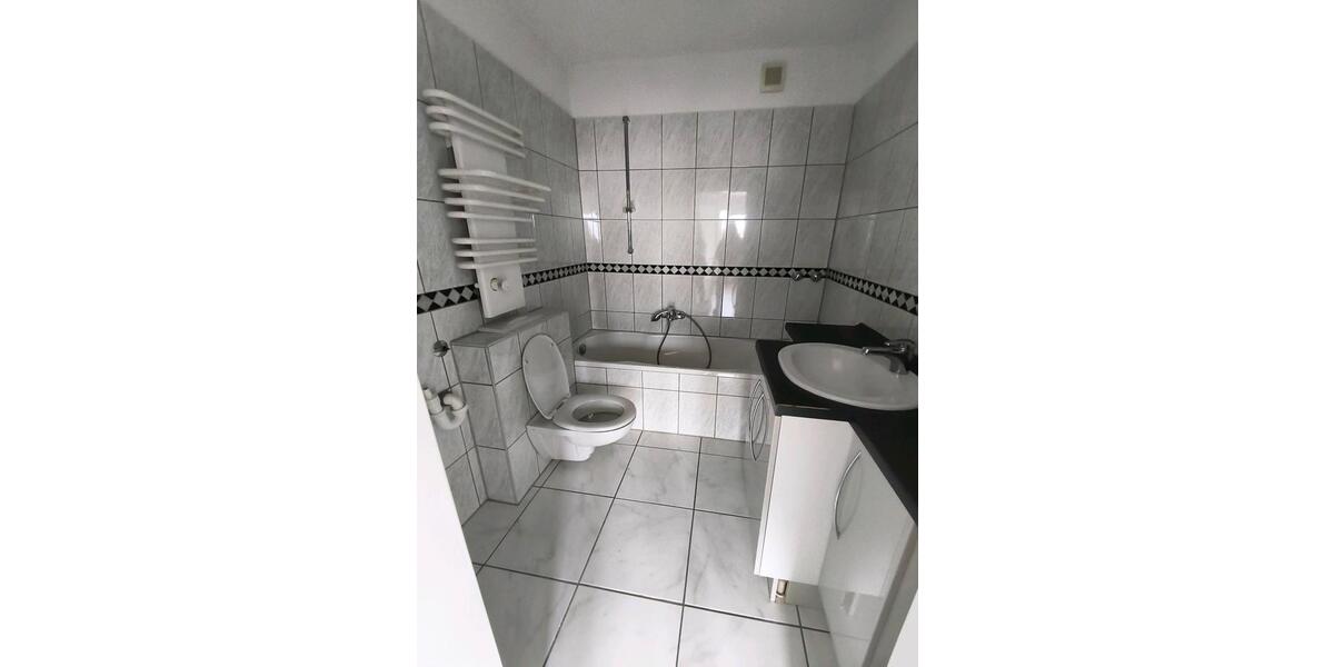 Etagenwohnung Erkrath - 4 Zimmer, 103 m&sup2;, 280.000&euro; | Angebot:26497440