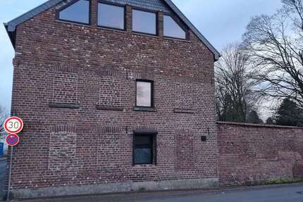 Haus Willich Anrath Anrath - 4 Zimmer, 132 m&sup2;, 329.500&euro; | Angebot:26227302