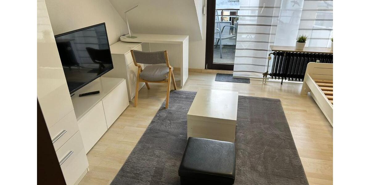 Dachgeschoßwohnung Mönchengladbach Süd - 1 Zimmer, 25 m&sup2;, 349&euro; | Angebot:25649511