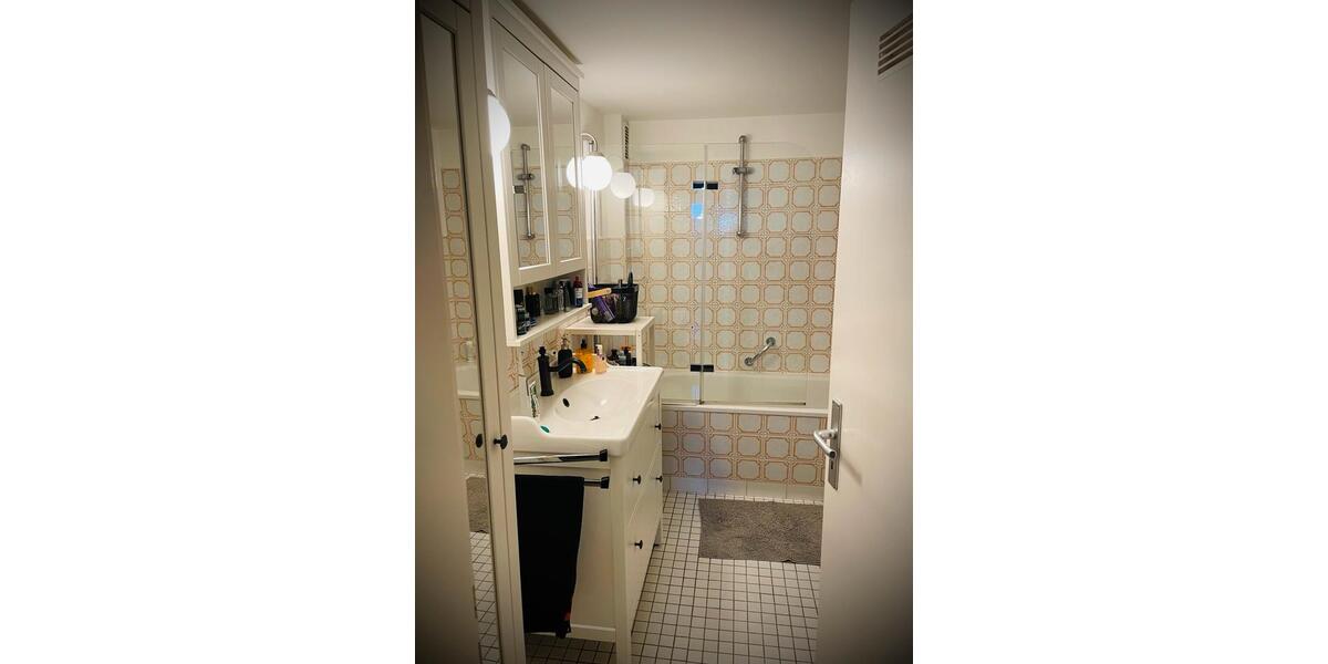 Etagenwohnung Düsseldorf Lörick - 2 Zimmer, 53 m&sup2;, 800&euro; | Angebot:25366382