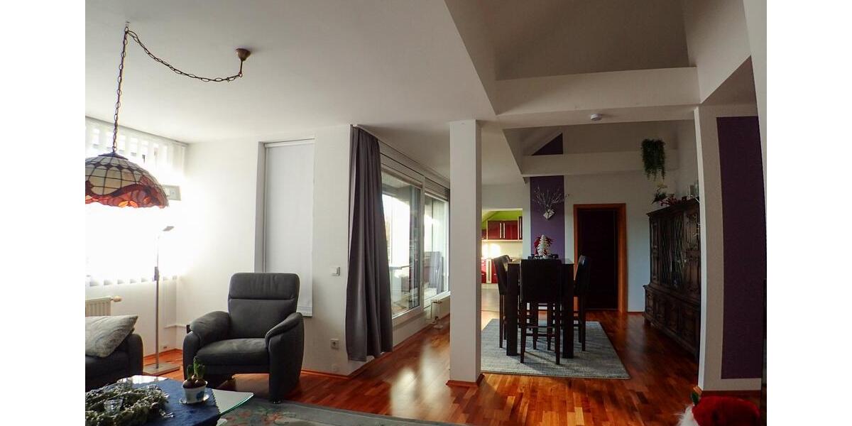 Sonnige 3,5-Zimmer-Dachgeschosswohnung mit Dachterrasse, 105 m² 3.5 zimmer