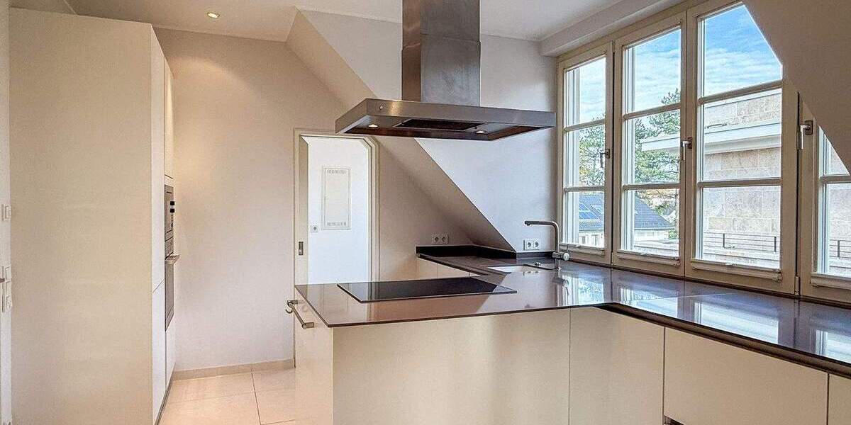 Luxuriöse 4-Zimmer-Maisonette im Zooviertel - Süd-Balkon, Einbauküche & zwei TG-Stellplätze 4 zimmer