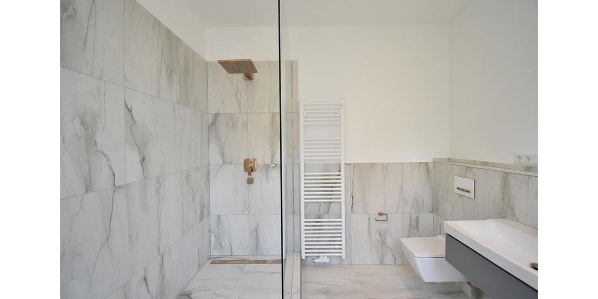 Erstbezug in OBK! Traumhafte 3-Zi-Whg mit Balkon & 2 Bädern 3 zimmer