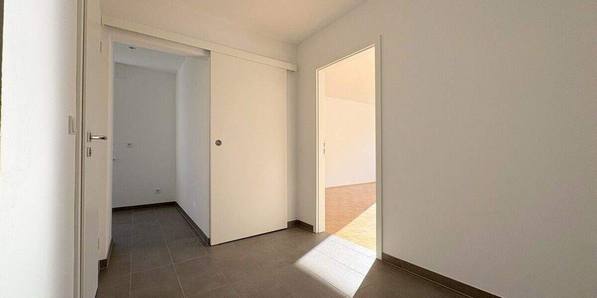 Erstbezug nach Sanierung: Modernes Apartment in begehrter Lage von Düsseldorf-Niederkassel 1 zimmer