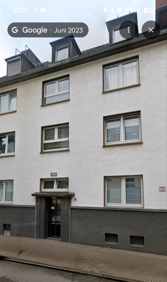 Essen-Holsterhausen: 2,5 Zimmer Wohnung mit Balkon, top Lage