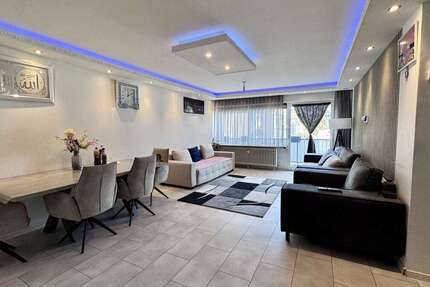 Traumhafte 3,5-Zimmer-Wohnung mit großem Balkon, herrlicher Aussicht, Garage und inkl.Einbauküche 3 zimmer