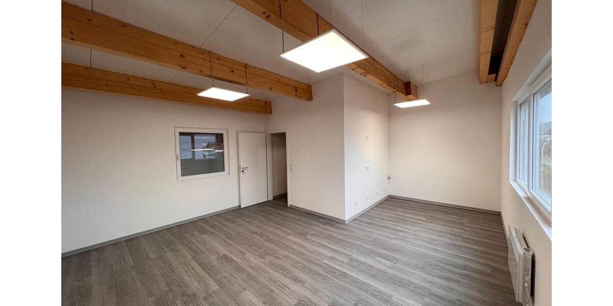 Gewerbeobjekt Langenfeld (Rheinland) - 1.500&euro; | Angebot:26272005