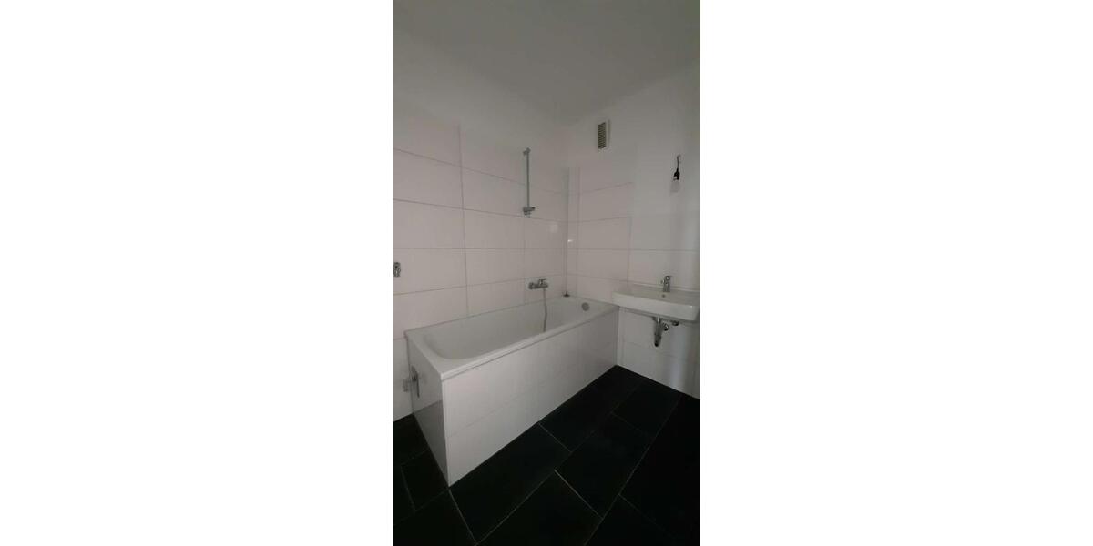 Etagenwohnung Krefeld Fischeln - 2 Zimmer, 70 m&sup2;, 650&euro; | Angebot:24802204