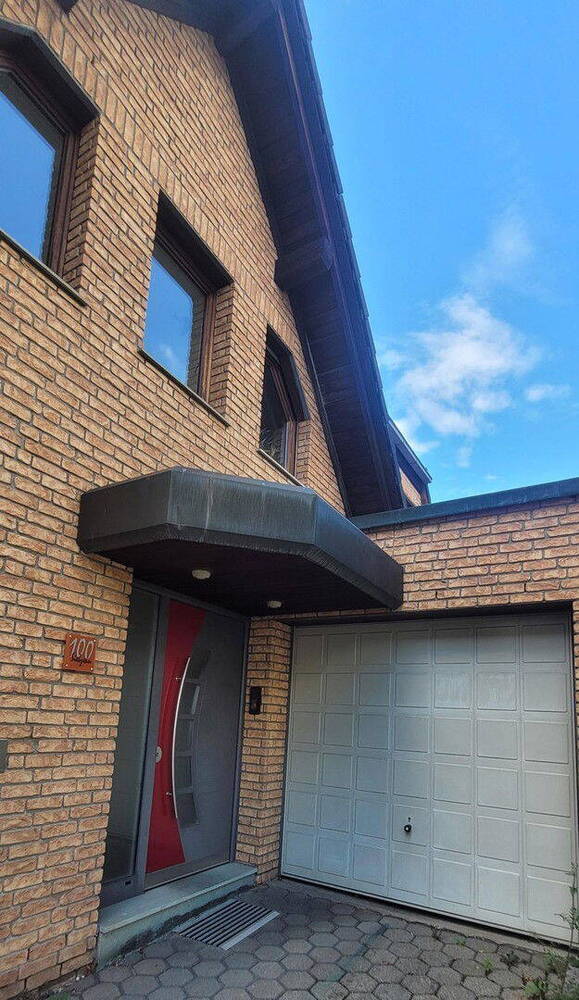 Provisionsfrei in Essen-Eiberg: Große Doppelhaushälfte mit gehobener Ausstattung auf 2 Etagen