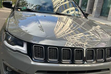 Jeep Compass 33.000 km 22.900 &euro; Düsseldorf 40479