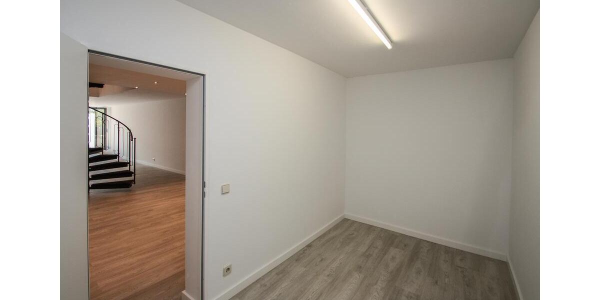 Erdgeschoßwohnung Erkrath - 2.5 Zimmer, 110 m&sup2;, 1.238&euro; | Angebot:25511256