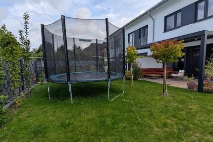 Traumhaftes Einfamilienhaus mit Einbauküche in einer gewachsenen Neubauanlage - frisch renoviert zimmer