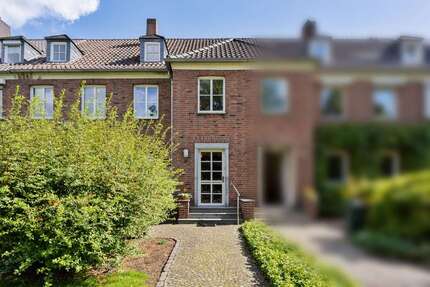 Haus zum Kaufen in Krefeld 549.000 € 200.57 m² 9 zimmer