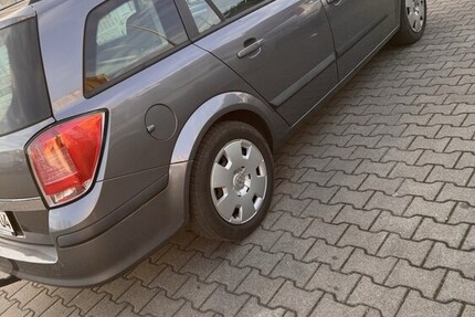 Opel Astra H 158.000 km 3.590 € Düsseldorf 40213