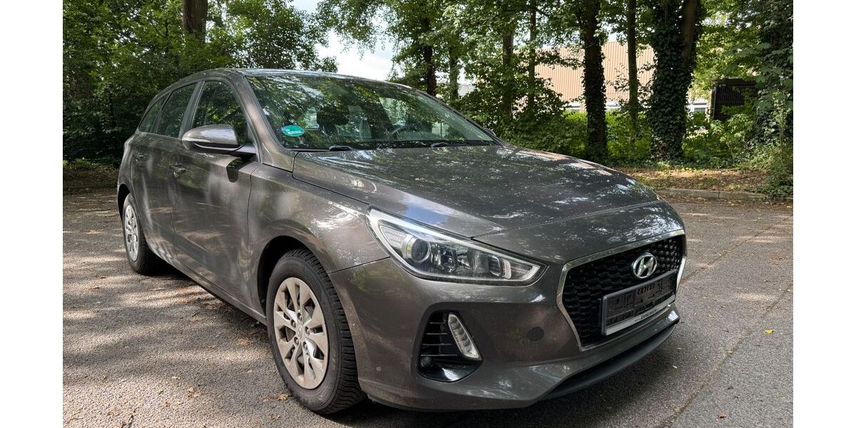 Hyundai i30 139.490 km 8.700 &euro; Mönchengladbach 41068