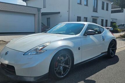 Nissan 370Z 151.000 km 25.999 &euro; Krefeld 47829