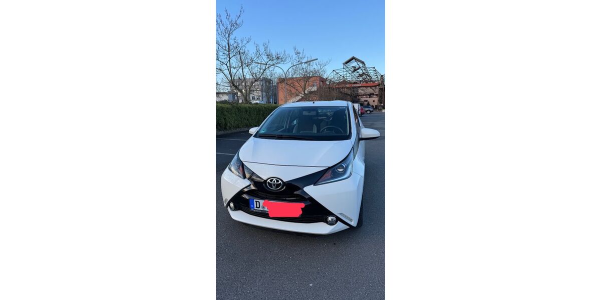 Toyota Aygo (X) 56.000 km 6.500 &euro; Düsseldorf 40597