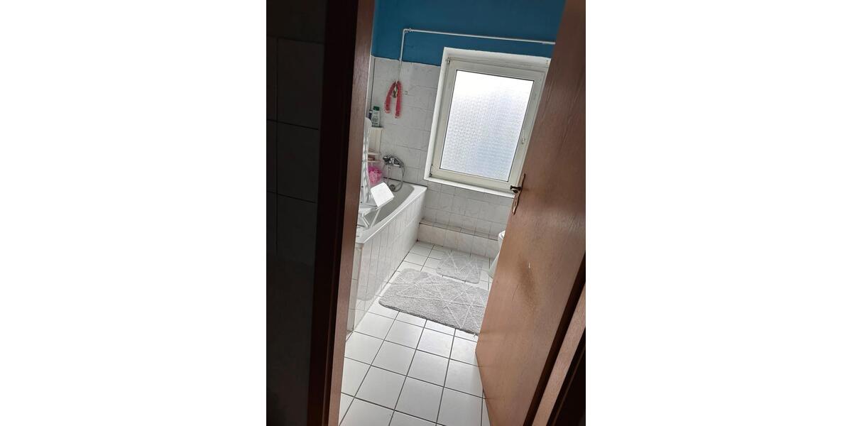 Mehrfamilienhaus, Wohnhaus Essen Stadtbezirk III - 25 Zimmer, 320 m&sup2;, 299.000&euro; | Angebot:25998992