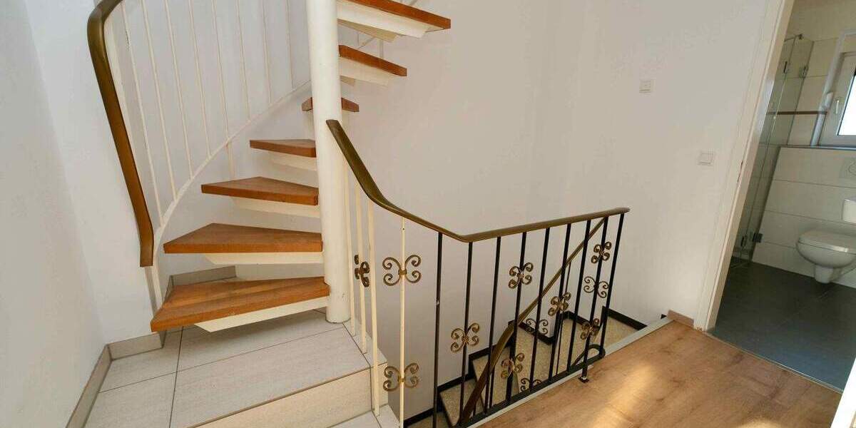 Modernisiert, ruhig gelegen, sofort bezugsbereit - Ihr neues Zuhause in Neuss! 5 zimmer