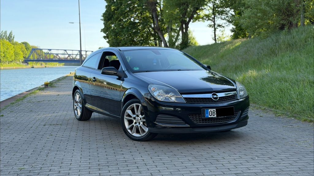Opel Astra 195.000 km 2.590 &euro; Oberhausen 46145