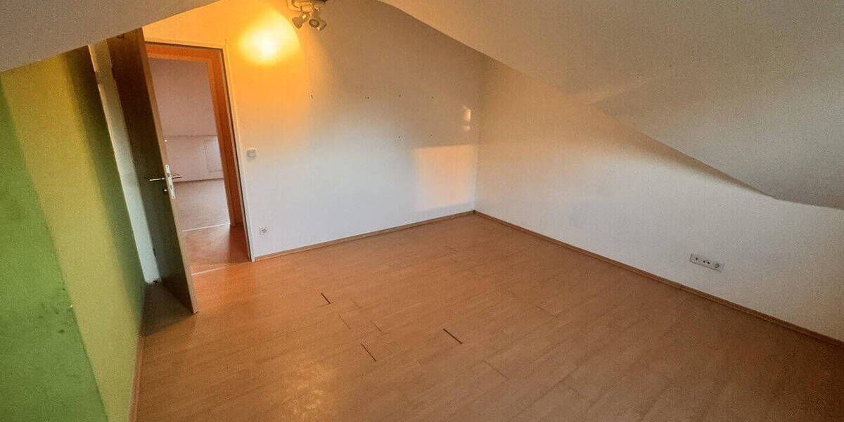 Reihenmittelhaus Düsseldorf Lichtenbroich - 5 Zimmer, 127 m&sup2;, 499.000&euro; | Angebot:26092502