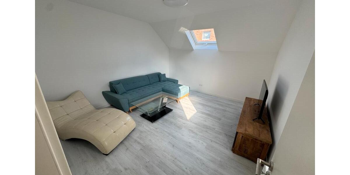 Wohnung, neu saniert, Erstbezug, 80m2, drei Zimmer, möbliert 3 zimmer