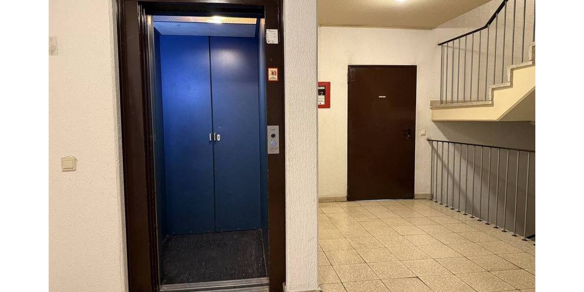 Etagenwohnung Krefeld Cracau - 4 Zimmer, 138 m&sup2;, 203.000&euro; | Angebot:26902305