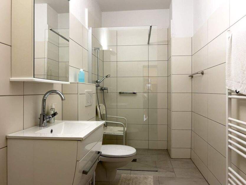 Mehrgenerationen-Familien-Haus in Bestlage 1 zimmer