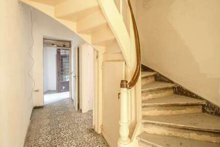 Haus zum Kaufen in Tönisvorst 225.000 € 150.17 m² 7 zimmer