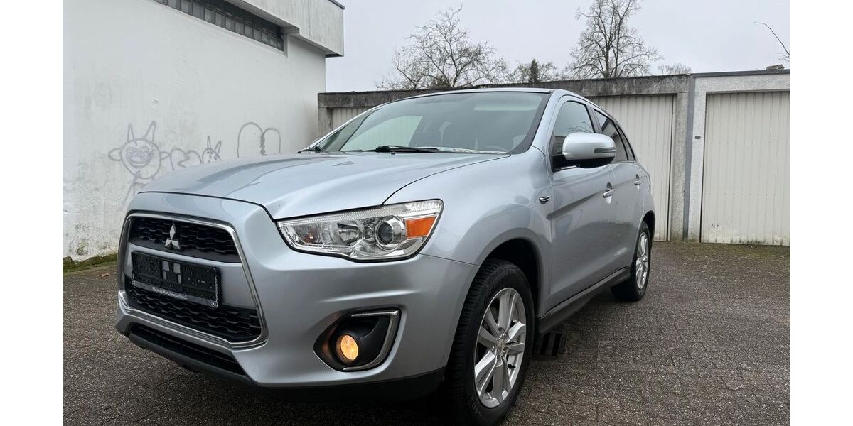 Mitsubishi ASX 148.659 km 8.990 &euro; Mönchengladbach 41239