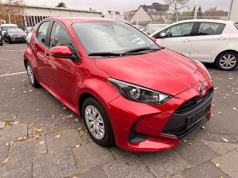 Toyota Yaris 45.900 km 16.700 € Köln 51109