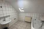 Dachgeschoßwohnung Duisburg Rheinhausen - 2.5 Zimmer, 60 m&sup2;, 600&euro; | Angebot:26460786