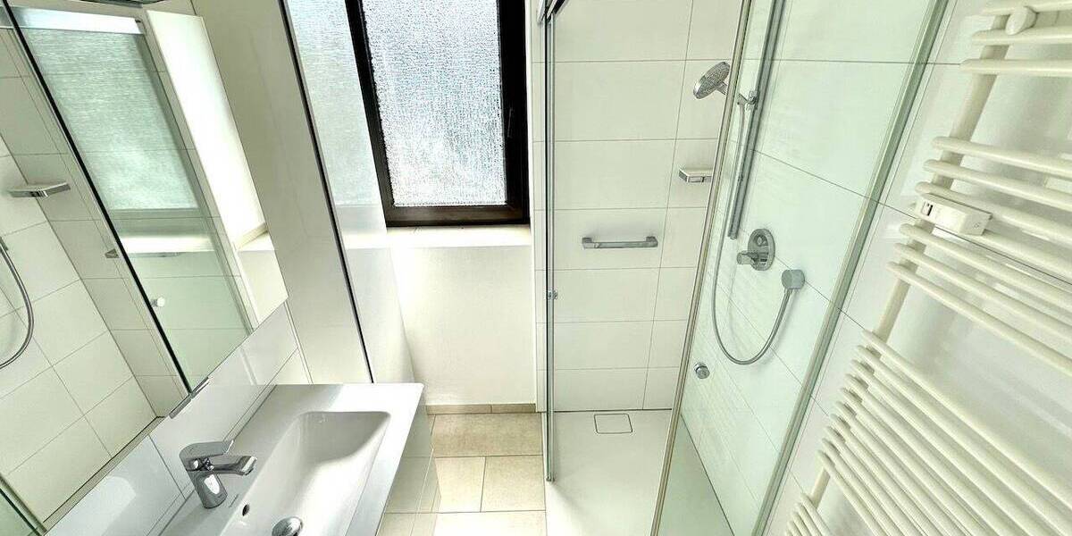 Etagenwohnung Neuss Rosellen - 3 Zimmer, 77 m&sup2;, 249.000&euro; | Angebot:26819912