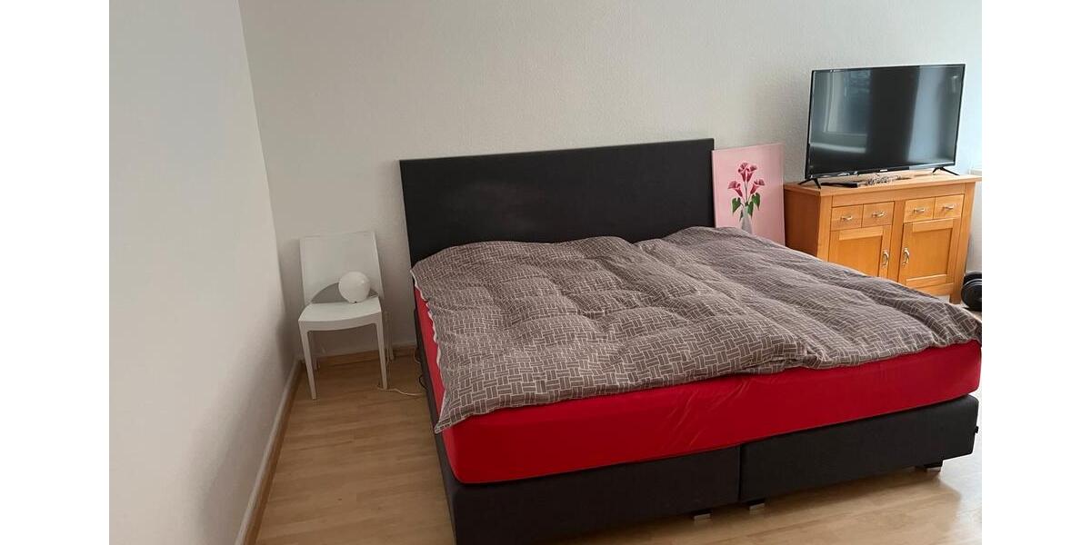 Zunächst Bewerberstopp! Biete helle 1 ZKB möbliert 1 zimmer