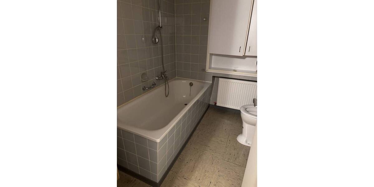 Mehrfamilienhaus, Wohnhaus Krefeld Cracau - 7 Zimmer, 199 m&sup2;, 590.000&euro; | Angebot:25693364