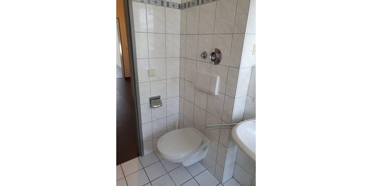 Etagenwohnung Krefeld Cracau - 3 Zimmer, 75 m&sup2;, 249.000&euro; | Angebot:26885023