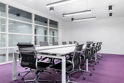 Privater Büroraum für 4 Personen in Regus Globe