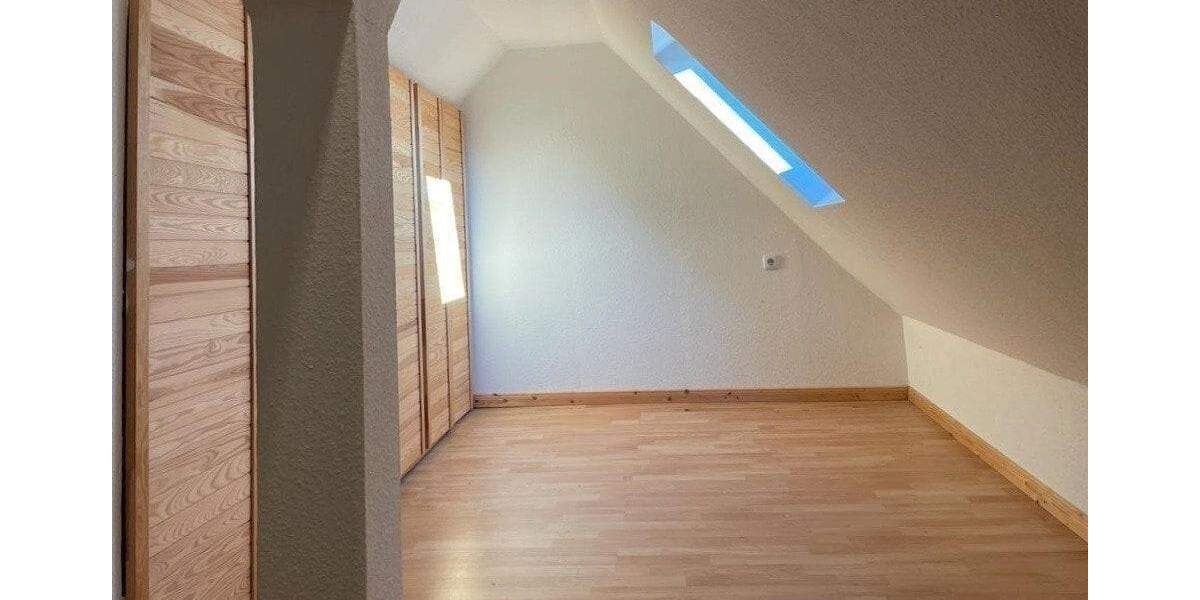 Etagenwohnung Düsseldorf Gerresheim - 4 Zimmer, 65 m&sup2;, 299.000&euro; | Angebot:24212411