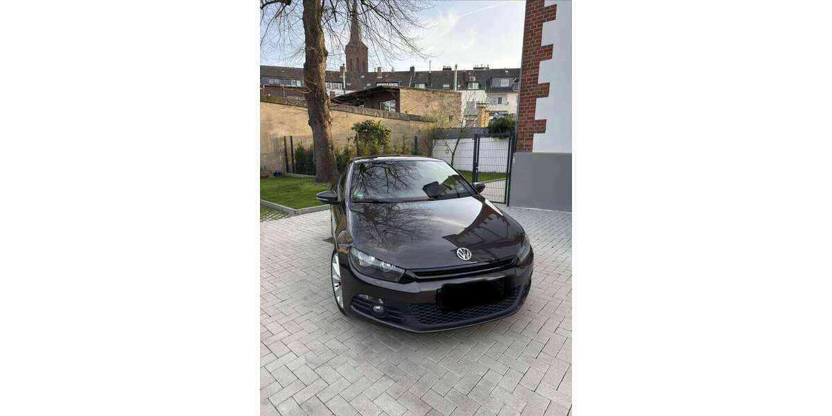 VW Scirocco 211.000 km 5.000 &euro; Düsseldorf 40549