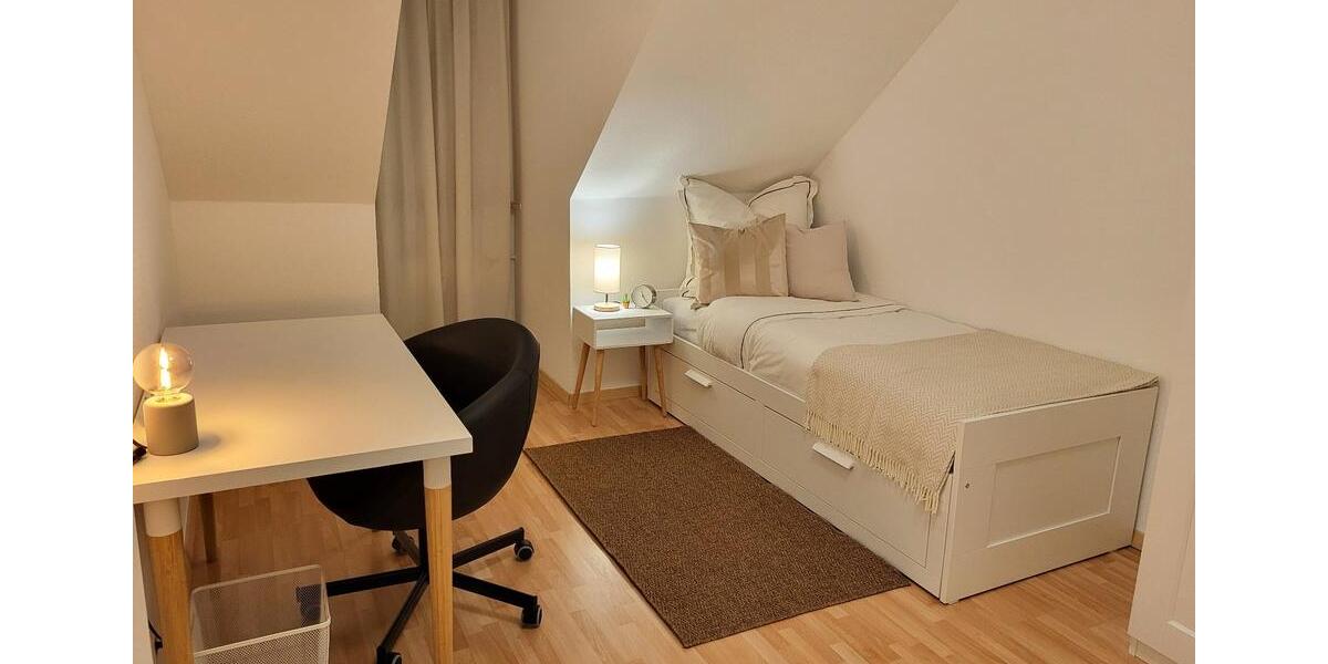 Wohnung: 1 WG-Zimmer möbliert, Königsallee + Hbf in der Nähe 4 zimmer