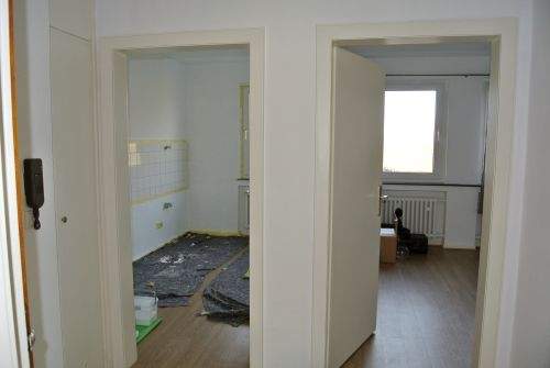Ortsteil Broich Appartement im renovierten Zustand und Großräumig mit separater Küche