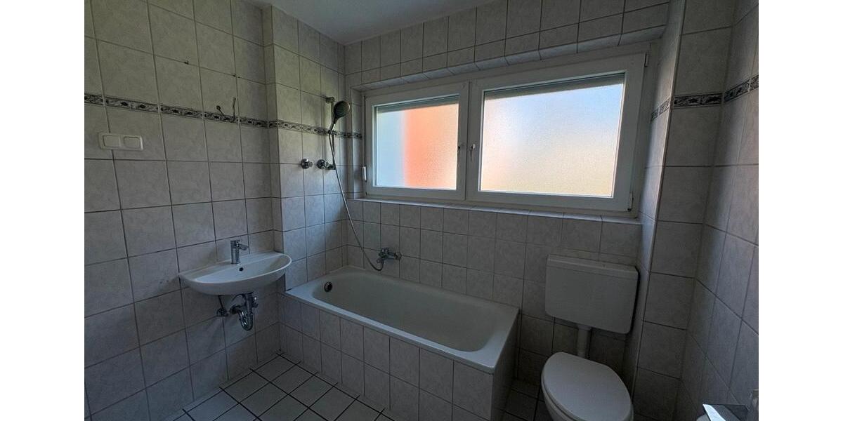 Erdgeschoßwohnung Düsseldorf Stadtbezirk 6 - 3 Zimmer, 66 m&sup2;, 1.070&euro; | Angebot:26222233