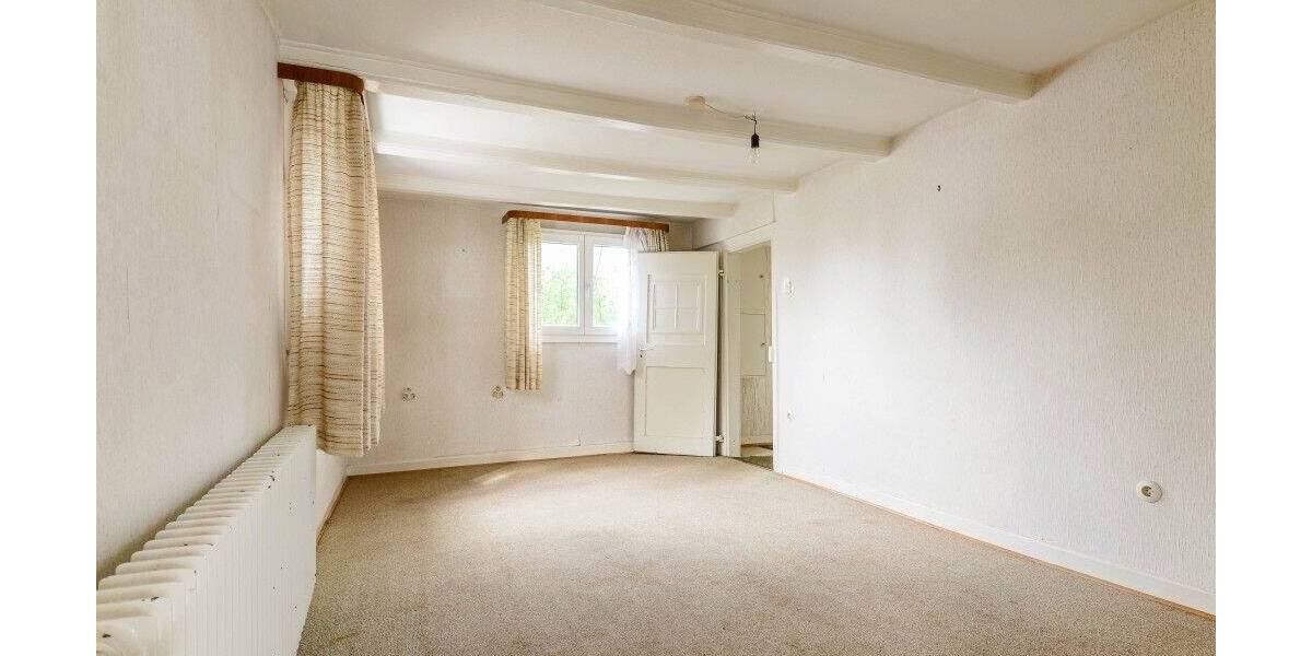 Heimwerker aufgepasst !! Freistehendes Fachwerkhaus * Renovierungsbedarf * ca. 132 m² Wfl. * ca. 354 m² Grundstück * ... 8 zimmer