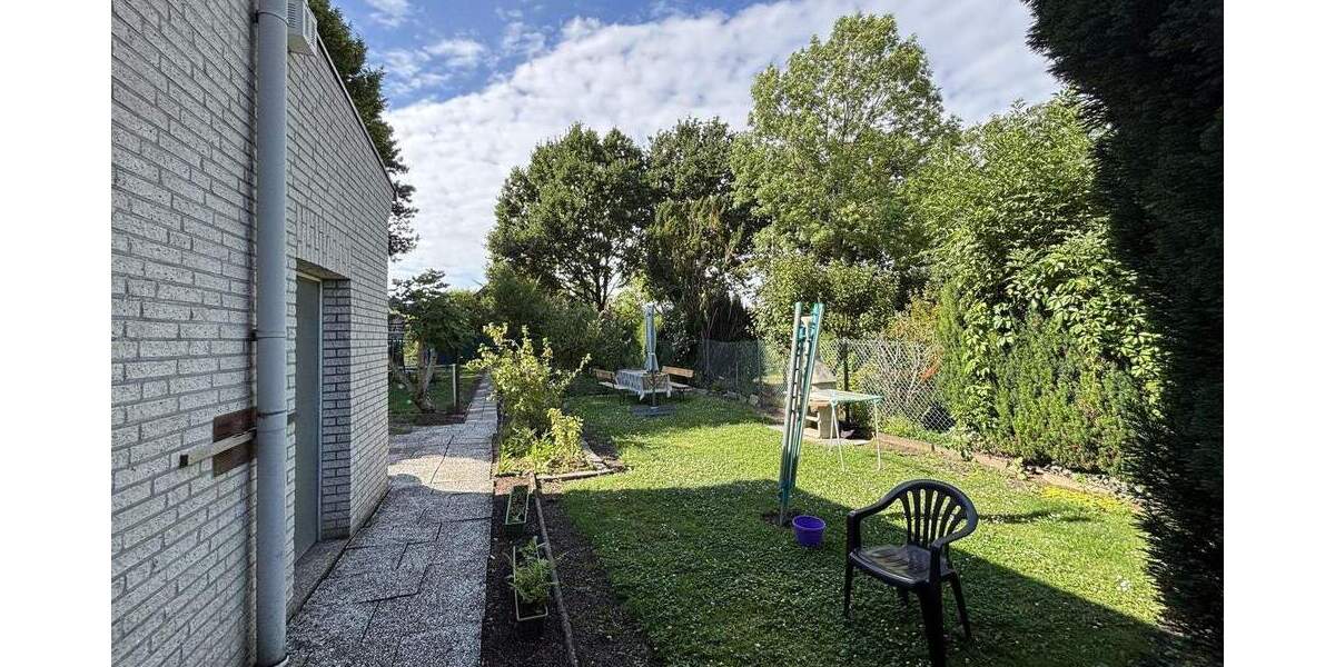 Einfamilienhaus Krefeld Fischeln - 9 Zimmer, 140 m&sup2;, 439.000&euro; | Angebot:25693360