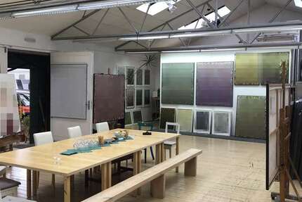 Halle in Düsseldorf 2.000 € 150 m² zimmer