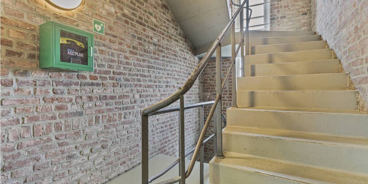 HISTORISCH BEDEUTEND, MODERN AUSGESTATTET: 212 m² BÜROFLÄCHE ZU MIETEN 1 zimmer