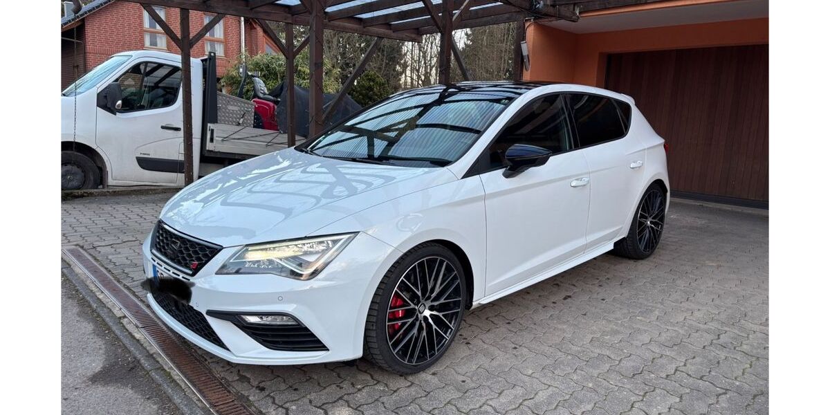 Seat Leon 63.648 km 23.990 &euro; Solingen 42697